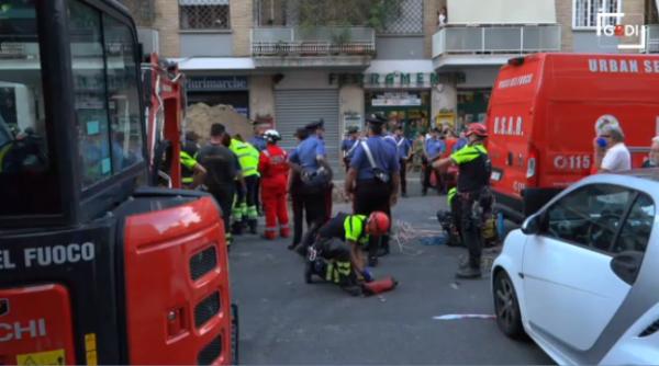 Italia. Patru hoți care săpau un tunel pentru a ajunge la o bancă au sunat la 112, după ce pământul s-a surpat peste ei