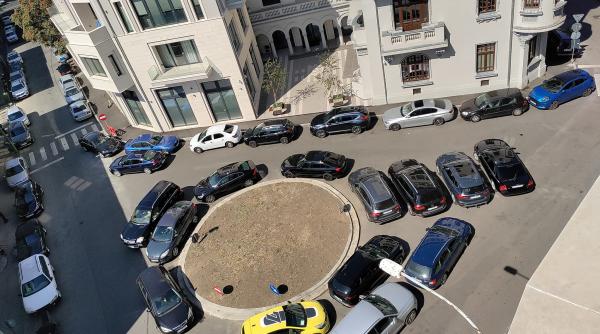 Nicușor Dan și-a anulat propriul loc de parcare de lângă primărie: "Nici un angajat nu va mai avea loc rezervat"