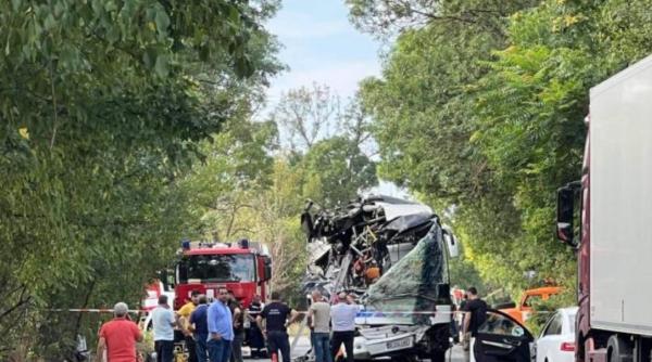 Bulgaria. Șoferul turc al autocarului înmatriculat în România, care a cauzat gravul accident, rămâne în arest 