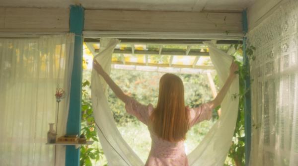 Amestecă aceste două ingrediente din dulapul de bucătărie și pune-le în mașina de spălat: Efectul te va uimi