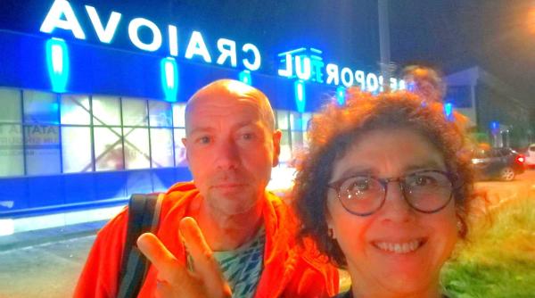 Italienii care au aterizat la Craiova în loc de Cracovia sunt încântați de vacanța în România: "Am descoperit o țară frumoasă" 