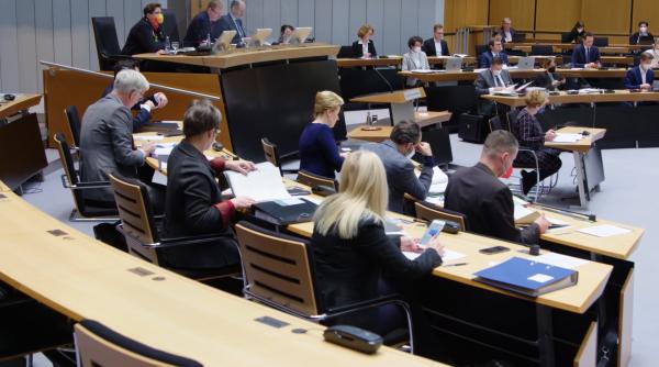 Dispute în parlamentul german privind eficienţa sancţiunilor impuse Federaţiei Ruse