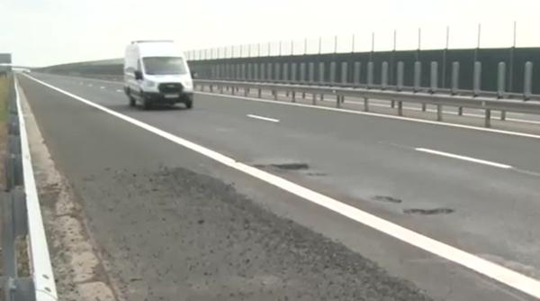 Autostrada A1, între Nădlac 2 şi municipiul Arad, plină de gropi: „Vii cu maşina nouă, o faci praf în câteva zile de stat în România“