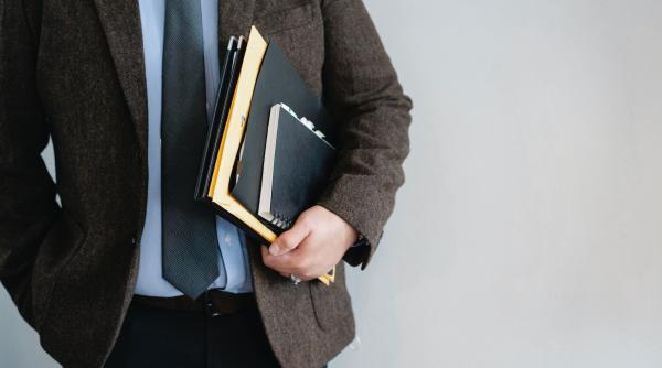 Salarii mărite la stat: Un milion de bugetari vor avea lefuri mai mari cu 150 de lei