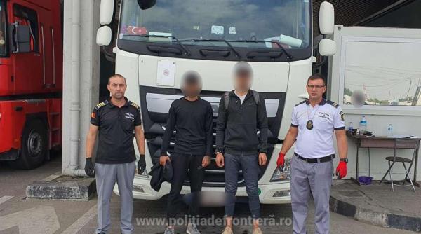 Camion, în drum spre Germania, verificat în vama Giurgiu. Surpriza polițiștilor când au deschis compartimentul de marfă 