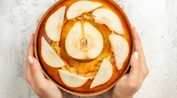 Combinația perfectă! Pandișpan de pere - doar ou, unt și 45 minute, cu un gust de milioane! 