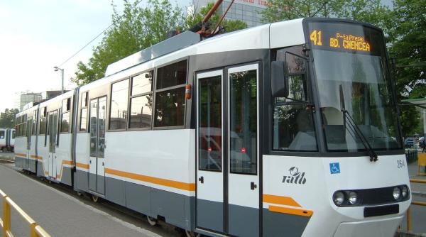Nicușor Dan a trimis DNA-ul la Societatea de Transport Bucureşti. Achiziții de tramvaie "cu cântec"