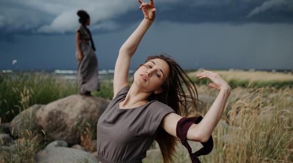 Horoscop special. Zodiile care vor trăi o furtună de emoții în septembrie: Leii își vor îndeplinii cel mai arzător vis; revelații pentru Pești