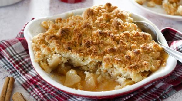 Crumble cu mere - plăcinta englezească cu mere gata în 10 minute