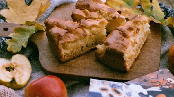 Adio, dietă! Budincă de mere fără făină, prăjitura perfectă și rapidă. E așa cum nu ai mai gustat!