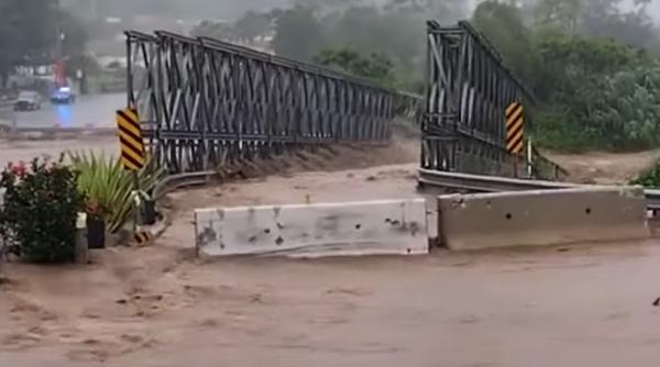 Peste un milion de oameni, fără curent după uraganul Fiona