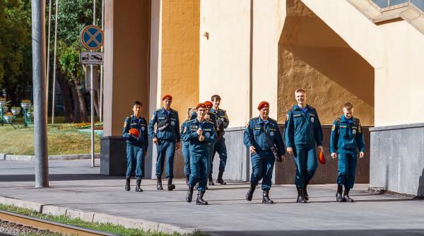 Fostul șef al Institutului de Aviație din Moscova (MAI) moare în circumstanțe "misterioase", după ce "a căzut pe scări" la sediul Ministerului Apărării