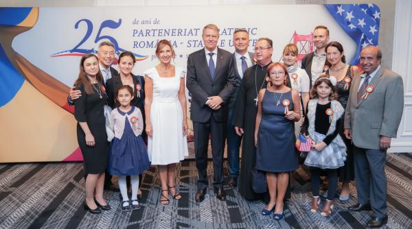 Iohannis, mesaj după întâlnirea cu românii din SUA: "M-am bucurat. Sunt oameni cu impresionante povești de succes" - FOTO
