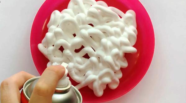 Trucul cu spuma pentru bărbierit în cuptor, care te scapă de multe probleme: Unul dintre cele mai bine păstrate ale gospodinelor