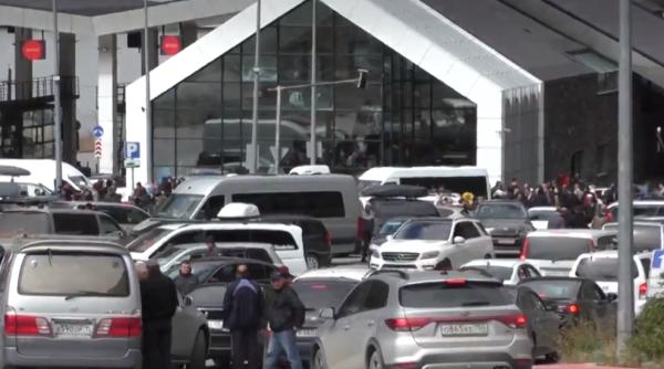 Rusia ia în considerare închiderea graniţelor pentru bărbaţii cu vârsta de mobilizare