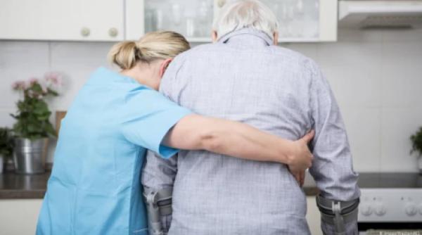 Dragoş Pîslaru: Coaliţia vrea să dea demnitarilor banii pensionarilor şi refuză ajustarea pensiilor cu inflaţia