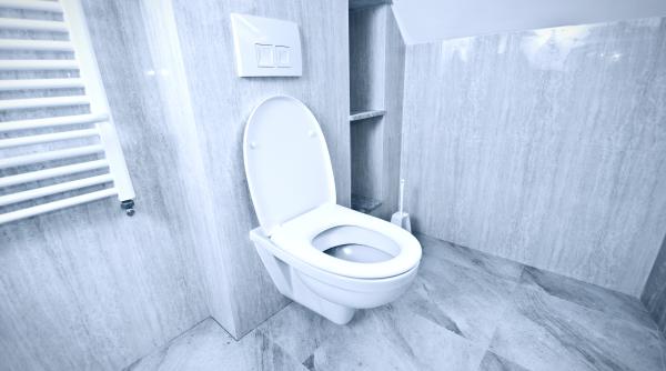 Amestecul simplu și rapid pentru ca toaleta să strălucească. Un truc economic care va elimina murdăria și bacteriile 