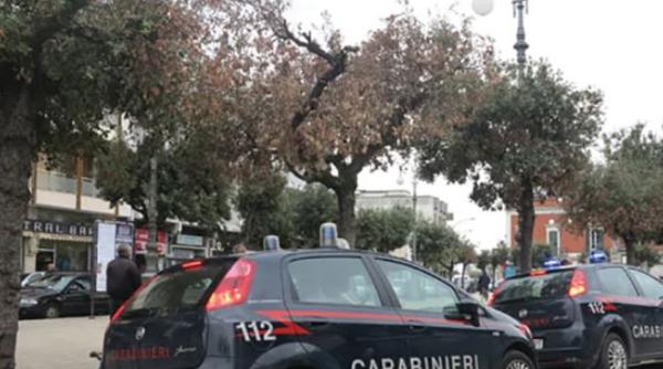 „Suntem speriați! Ajutor!” O badantă româncă a ajuns după gratii, în Italia. A atacat polițiștii care au fost chemați de vecini