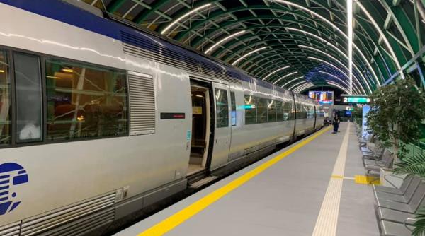 Circulaţia trenurilor pe linia dintre Gara de Nord şi Aeroportul Otopeni, suspendată începând cu ora 9.00
