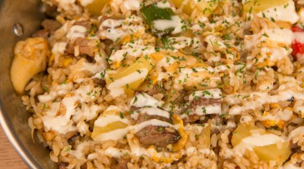 Orez cu ficăței la cuptor - ai nevoie de doar câteva ingrediente, iar rezultatul e fabulos 