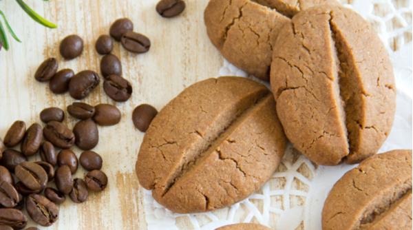Biscuiți cu cafea - intră doar câteva ingrediente și îi poate face și un copil