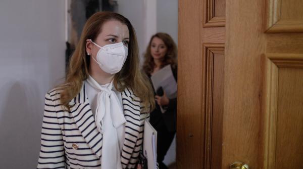 Uniforma școlară obligatorie în școli? Noul ministru Ligia Deca: "Poate fi o opțiune"