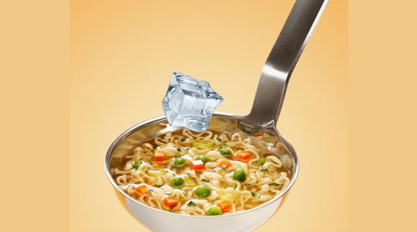  Acest truc rapid cu gheață va face ca următorul tău bol de supă să fie mult mai sănătos