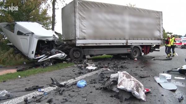 Germania. Șofer român de 50 de ani și alt tânăr de 26 de ani, morți în urma unui accident produs de un SUV care circula pe contrasens