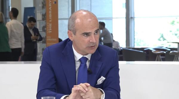 Rareş Bogdan, mesaj celor care susțin „domnițe foarte atrăgătoare în funcții politice”: „Scoate din buzunar şi plăteşte cadouri, nu de la stat!”