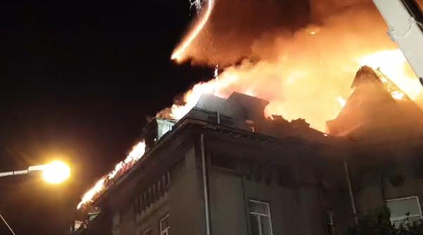 Incendiu la Arhiepiscopia Tomisului: Dosar penal pentru distrugere din culpă 