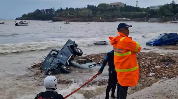 Inundații Creta. Români cu copii, în mijlocul infernului din Grecia: „O calamitate. Totul s-a dus în mare: mașini, lemne, pietre, tot“