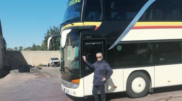 Italia. Româncă la un pas de moarte în autocar, după ce s-a înecat cu o bomboană. Femeia a fost salvată de șofer