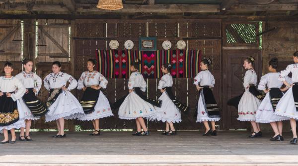 Spania. "Poporul român tradițional" - Expoziție în La Posada de Los Portales, Tomelloso, pentru toți românii din străinătate