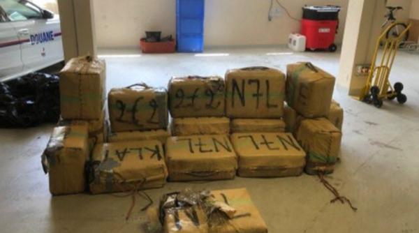 Italia. Camion cu numere de România, plin ochi de droguri: peste 200 kg de hașiș și marijuana găsite