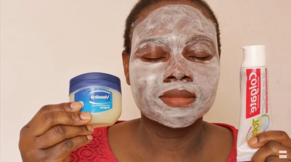 Truc fantastic: Amestecă vaselină cosmetică cu pastă de dinți și vezi ce se întâmplă