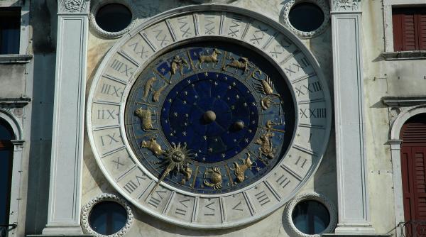 Horoscop 4 noiembrie 2022. Gemeni, apar oportunități financiare. Berbec, experimentezi schimbări emoționale intense. Previziuni complete