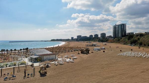 Românii au evitat litoralul românesc în acest an. Scădere importantă a numărului de turiști față de 2021, cea mai mare fiind în Mamaia