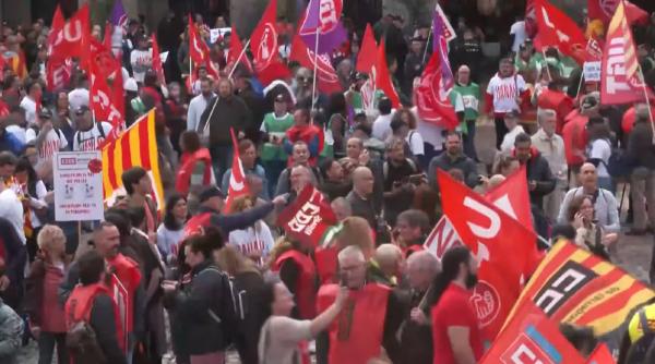 Spania. Mii de oameni au ieșit în stradă ca să ceară mărirea salariilor