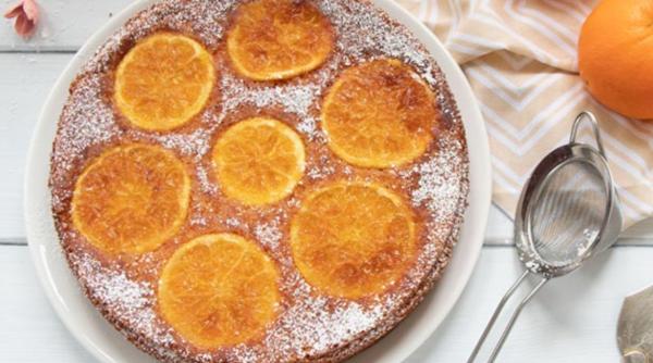 Prăjitură răsturnată cu portocale. Arată spectaculos și e moale și aromată