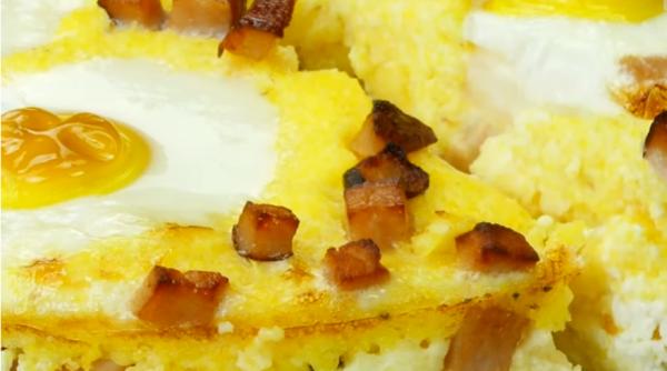 Cum să faci Taci și Înghite, preparatul pe care doar în România îl mai poți mânca. I se mai spune și mămăligă în straturi