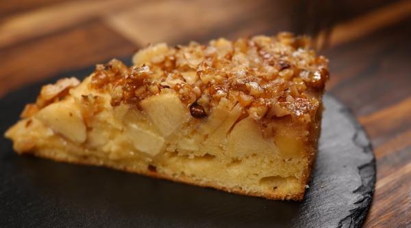 Tort delicios cu mere și nuci. Un desert atât de bun, încât nu poți rezista tentației!