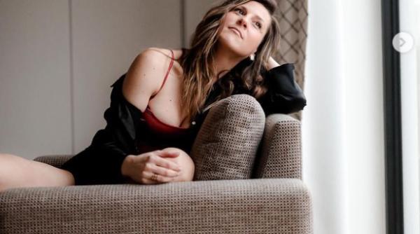 Belgia. Prezentatoarea TV româncă insultată din cauza sarcinii renunță la televiziune: "Trăiești o singură dată"