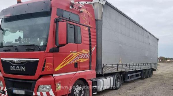 Transport de 22 tone de deşeuri aduse din Italia, întors la frontieră și trimis înapoi de autorităţile române