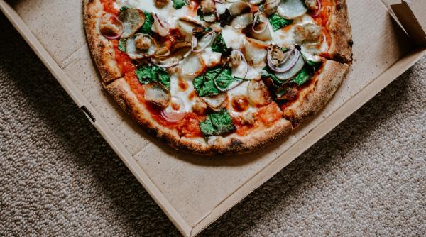 Pizza de casă, plină de legume. O rețetă simplă și perfectă pentru post