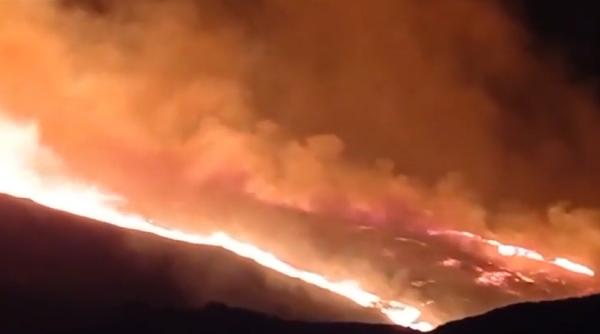 Grecia. Arde insula Lemnos: Vântul extrem de puternic a împrăștiat cu rapiditate flăcările