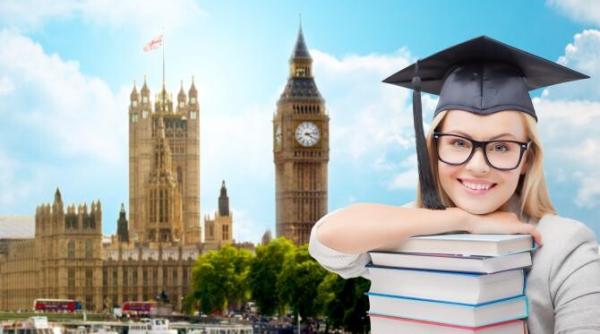 E mai bună şcoala englezească decât cea românească? Cristian Stîncanu: Sunt diferenţe. În România, învăţatul pe de rost încă se reflectă în notă. Britanicii pun accent pe creativitate şi dezbatere