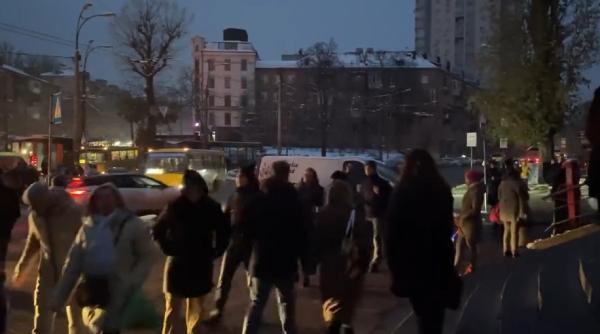 Kievul, lăsat de ruși în întuneric. Mesajul emoționant transmis de Ministerul Apărării din Ucraina: „My way” - VIDEO