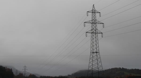 România se pregătește pentru un posibil blackout, în contextul penelor de curent în Republica Moldova și Ucraina 