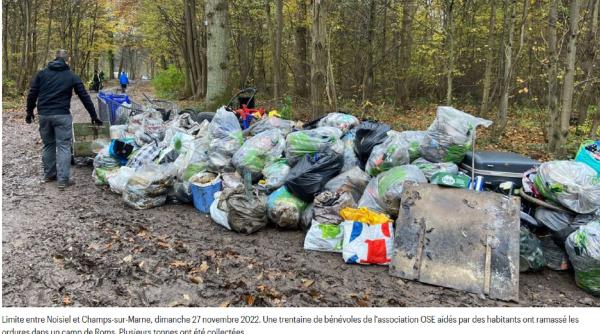 „Sunt extrem de săraci. Le este frică să nu fie expulzați”. Zeci de români au adunat tone de deșeuri dintr-o tabără: „Sunt și copii care locuiesc acolo”