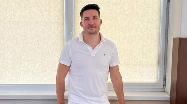 Un medic român le cere pacienților să nu îi mai dea „atenții”: „Iubesc ceea ce fac, nu mă mai jigniţi. Dumnezeu mi-a dat mereu înapoi“ 